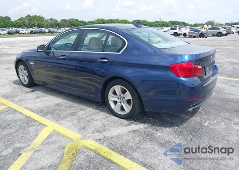 2013 BMW 528I из США, поврежденный, VIN WBAXG5C5XDDY33220